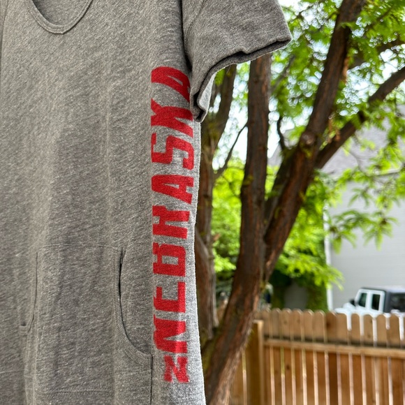 Nebraska Cornhuskers Huskers Gray Hooded Kangaroo Pocket Jersey Top Large - Picture 2 of 13